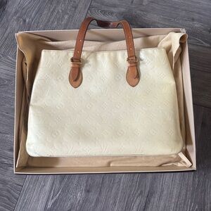 Louis Vuitton Vernis Brentwood Perle Tote Bag